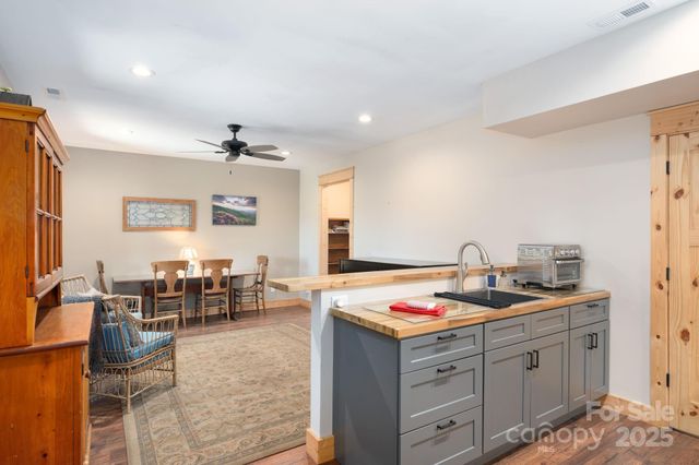 55 Laurel Ridge, Marshall, NC 28753