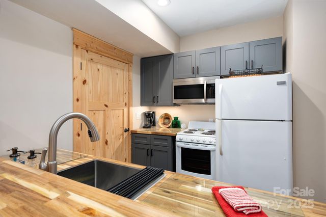 55 Laurel Ridge, Marshall, NC 28753