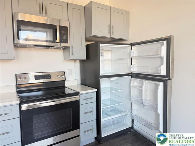 123 Lumber Street 2A, Allentown City, PA 18101