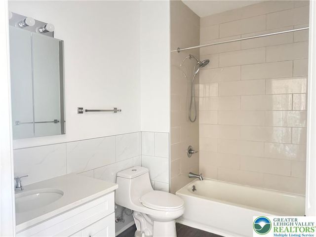 123 Lumber Street 2A, Allentown City, PA 18101