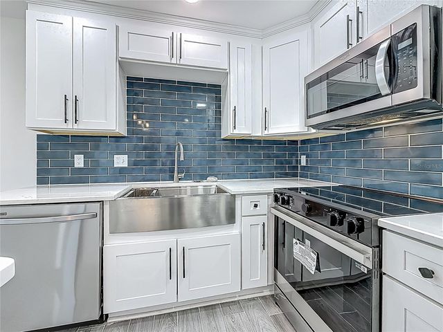 1755 SHORE ACRES BOULEVARD NE, St Petersburg, FL 33703