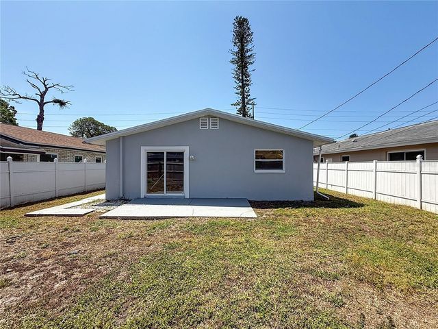 1755 SHORE ACRES BOULEVARD NE, St Petersburg, FL 33703