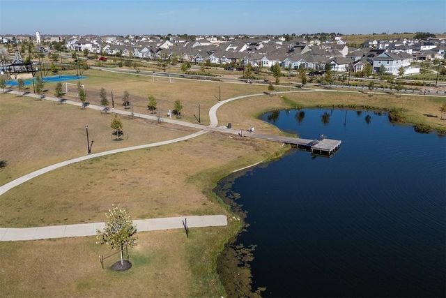 194 Heritage Mill TRL, Elgin, TX 78621