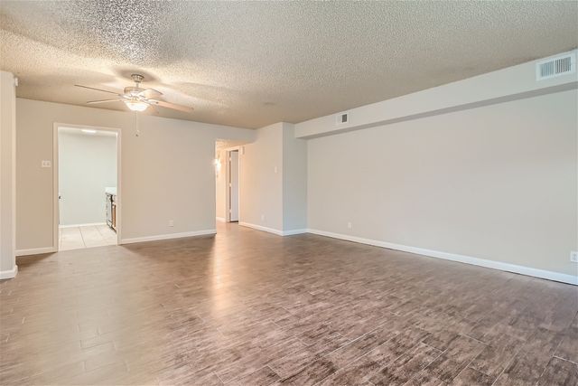 806 Prairie Creek Drive, Princeton, TX 75407