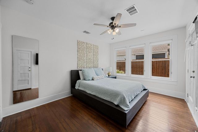 1502 S Elm ST, Georgetown, TX 78626