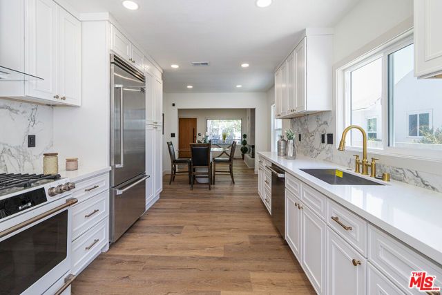 8954 Kramerwood Place, Los Angeles, CA 90034
