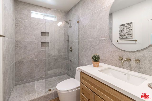 8954 Kramerwood Place, Los Angeles, CA 90034
