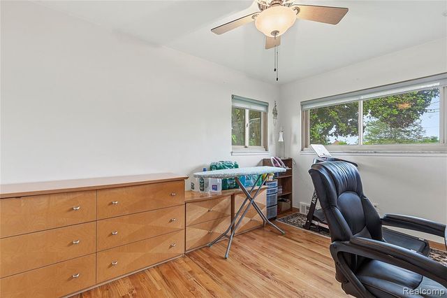 3129 Beacham Drive, Waterford, MI 48329