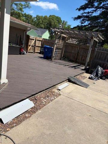 3129 Beacham Drive, Waterford, MI 48329