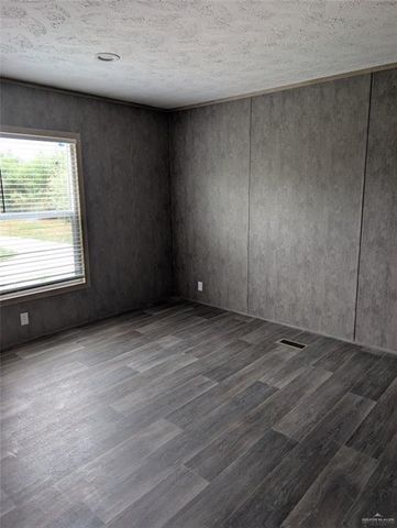 905 W Doffing Road W, San Juan, TX 78589
