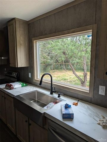 905 W Doffing Road W, San Juan, TX 78589