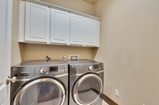 109 Aria RDG 905, Austin, TX 78738