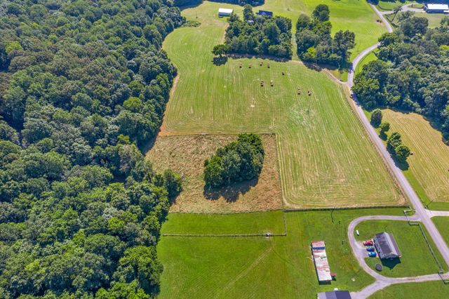 2 Jim Read Rd, Ashland City, TN 37015