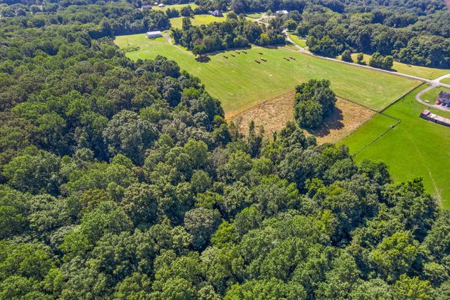 2 Jim Read Rd, Ashland City, TN 37015