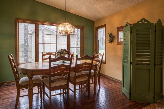 44 Doscientos Circle, Hot Springs Village, AR 71909