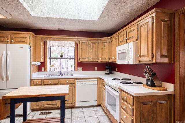 44 Doscientos Circle, Hot Springs Village, AR 71909