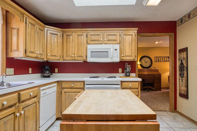 44 Doscientos Circle, Hot Springs Village, AR 71909