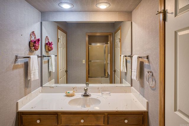 44 Doscientos Circle, Hot Springs Village, AR 71909