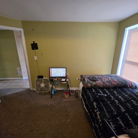 5047 W CHICAGO Avenue, Chicago, IL 60651