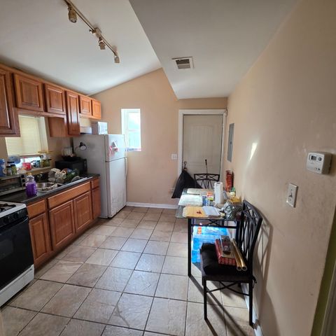 5047 W CHICAGO Avenue, Chicago, IL 60651