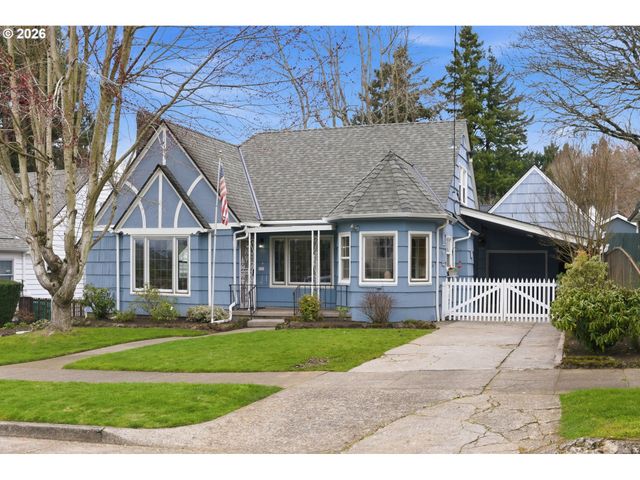 3757 Se TOLMAN St, Portland, OR 97202