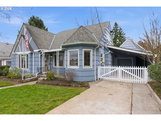 3757 Se TOLMAN St, Portland, OR 97202