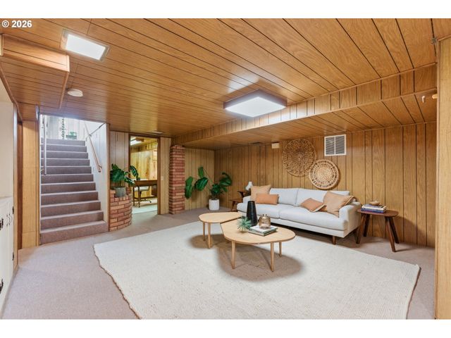 3757 Se TOLMAN St, Portland, OR 97202