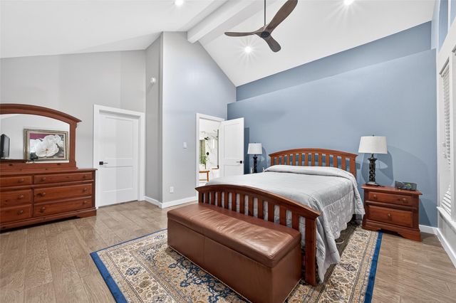 27 E Kitty Hawk Street, Richmond, TX 77406