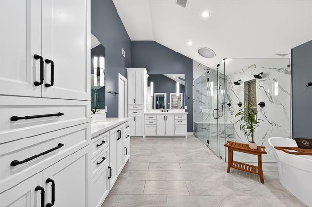 27 E Kitty Hawk Street, Richmond, TX 77406