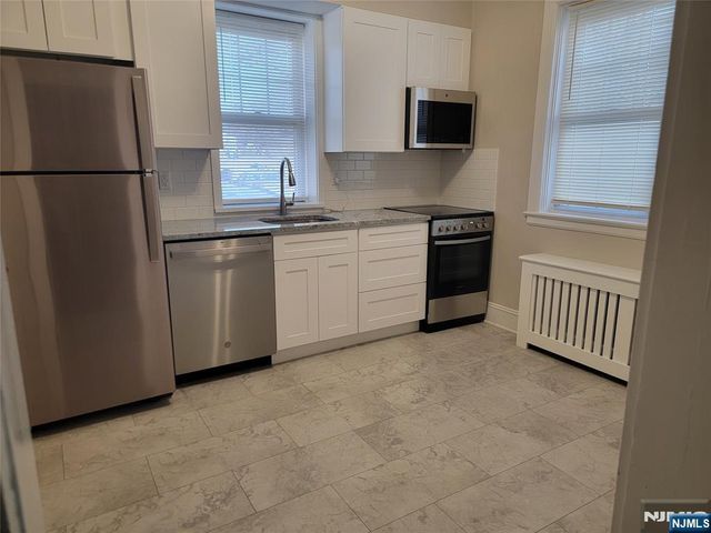 68 Magnolia 2, Hillsdale, NJ 07642