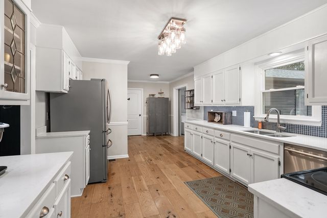 2001 Brook Way, Dalton, GA 30720