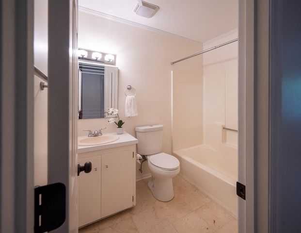 1023 Plantation Court, Mount Pleasant, SC 29464