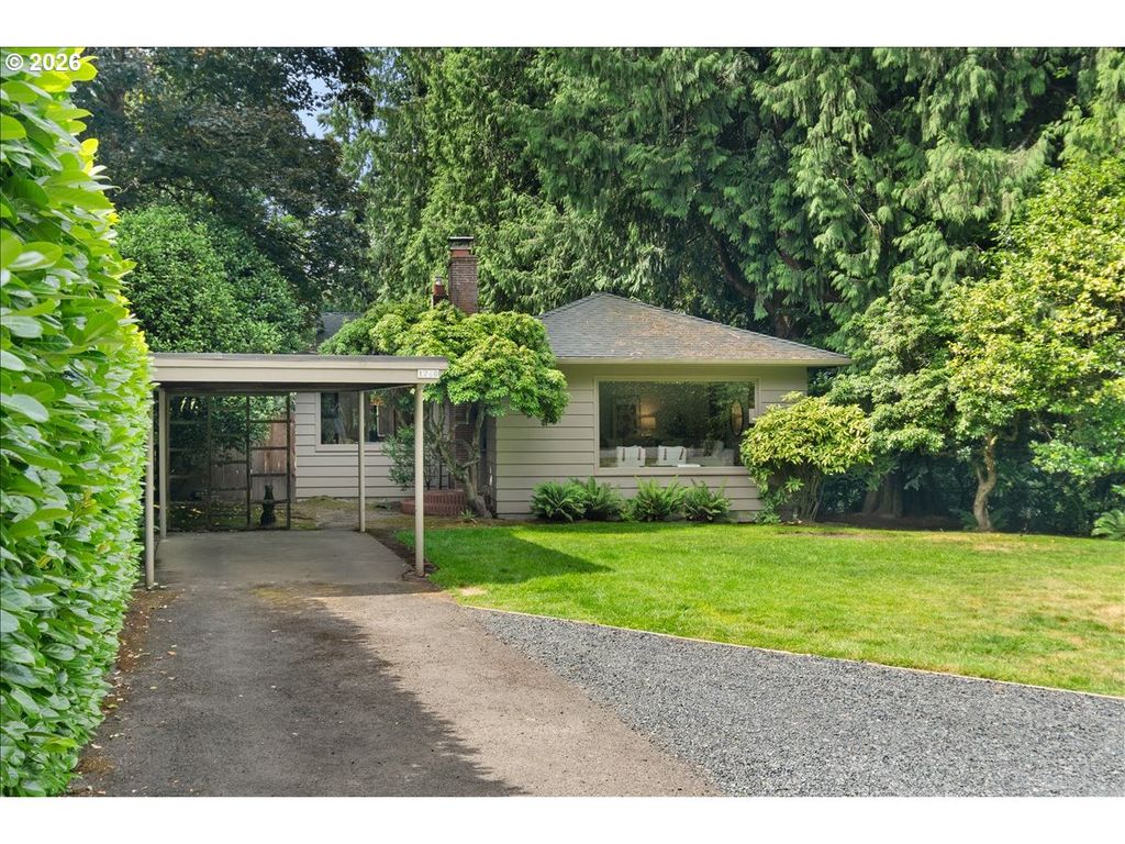 1710 Sw BROADWAY Dr, Portland, OR 97201