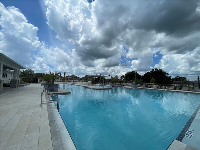 36544 SMITHFIELD LN, Zephyrhills, FL 33541