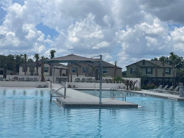 36544 SMITHFIELD LN, Zephyrhills, FL 33541