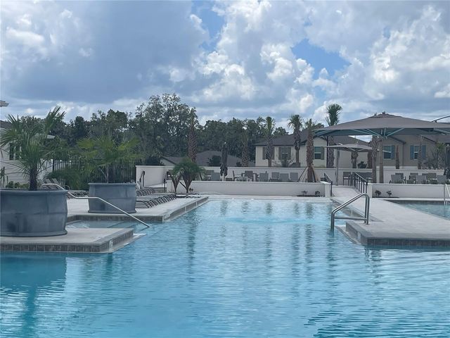 36544 SMITHFIELD LN, Zephyrhills, FL 33541