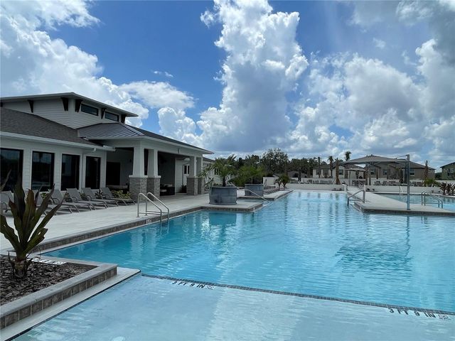 36544 SMITHFIELD LN, Zephyrhills, FL 33541