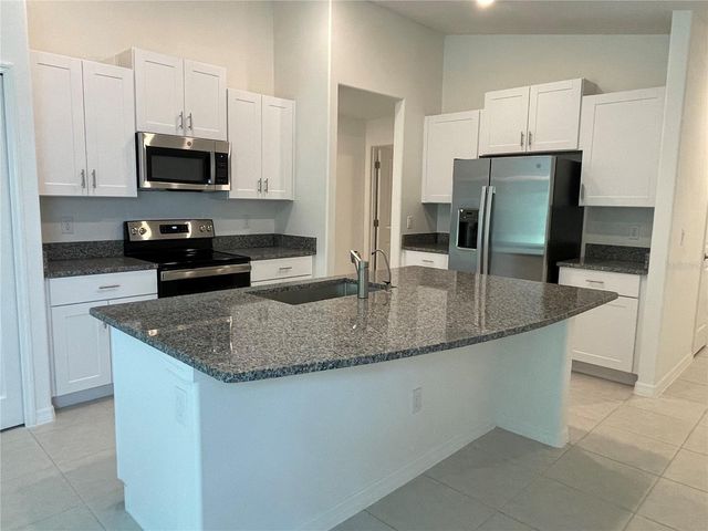 36544 SMITHFIELD LN, Zephyrhills, FL 33541