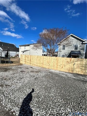 1717 Moore St, Richmond, VA 23220