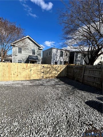 1717 Moore St, Richmond, VA 23220