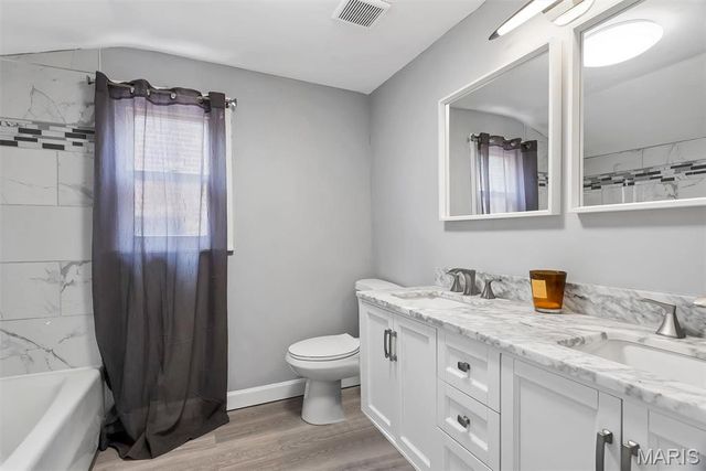 3621 Watson Road, St Louis, MO 63109
