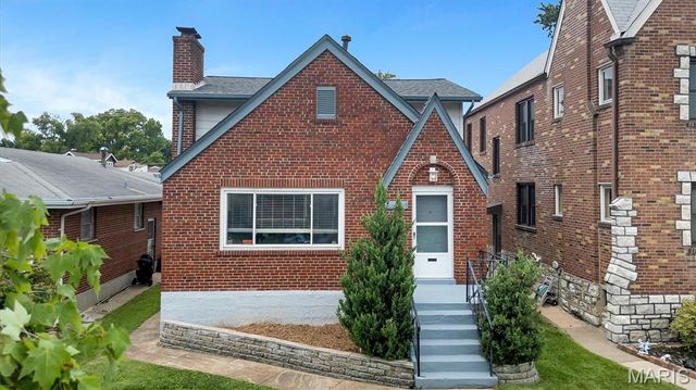3621 Watson Road, St Louis, MO 63109