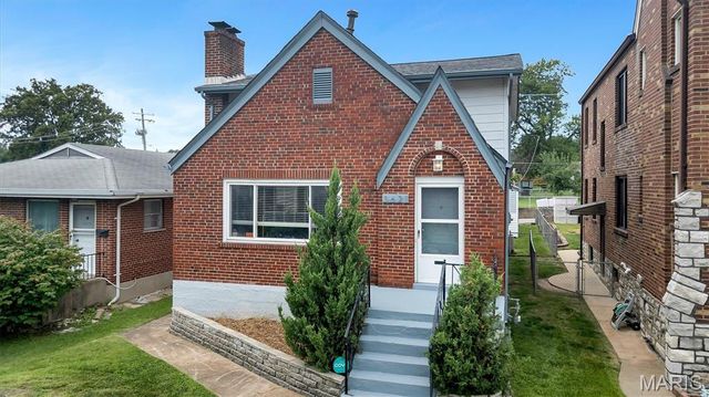 3621 Watson Road, St Louis, MO 63109