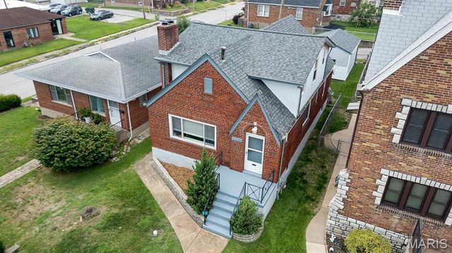 3621 Watson Road, St Louis, MO 63109