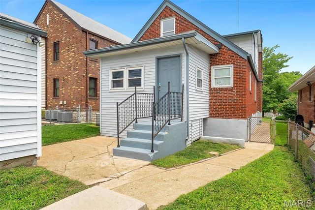 3621 Watson Road, St Louis, MO 63109