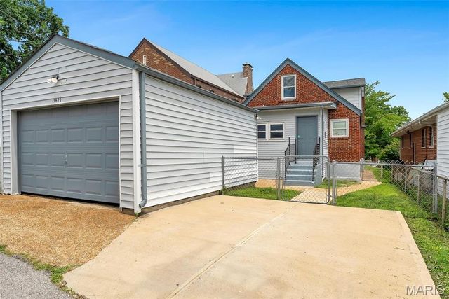 3621 Watson Road, St Louis, MO 63109