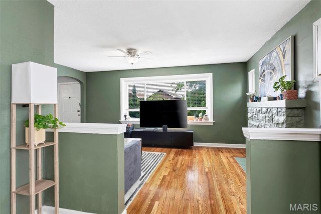 3621 Watson Road, St Louis, MO 63109