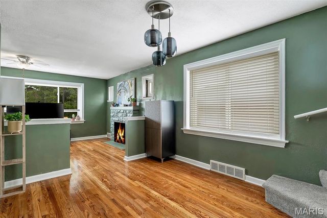 3621 Watson Road, St Louis, MO 63109