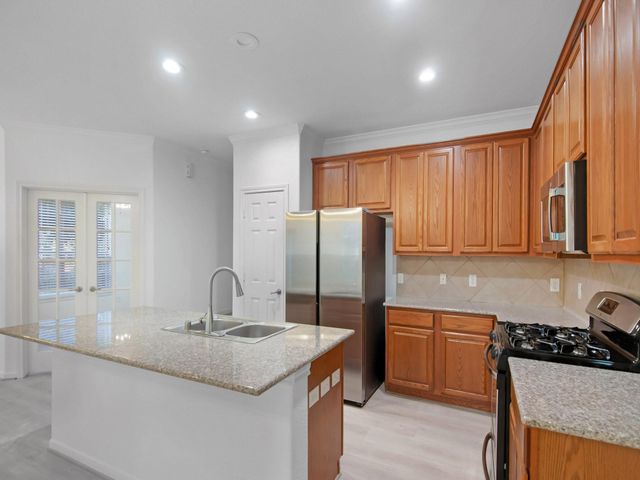22 Pine Needle, The Woodlands, TX 77382