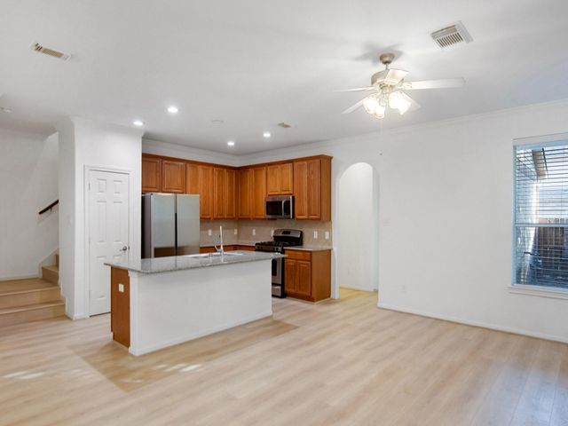 22 Pine Needle, The Woodlands, TX 77382